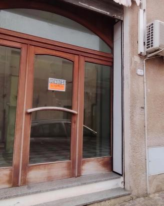Locale Commerciale a Gonnosfanadiga