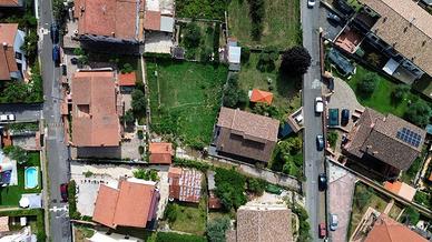 Cave terreno con rustico