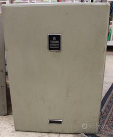 Cabina elettrica vintage Biticino