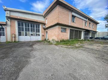 CAPANNONE A MONTECCHIO EMILIA