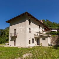 CASCINALE RISTRUTTURATO, LIBERO 3 LATI - 1500 MQ D