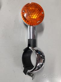 Freccia anteriore destra SUZUKI MARAUDER 800