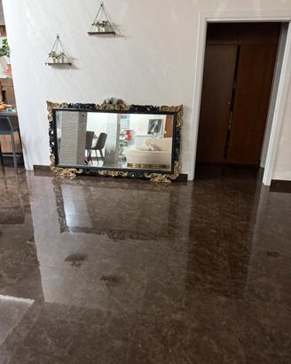 mobilia specchiere e arredi vari