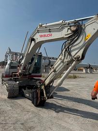 Escavatore Takeuchi 150 quintali
