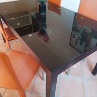 Tavolo allungabile in vetro