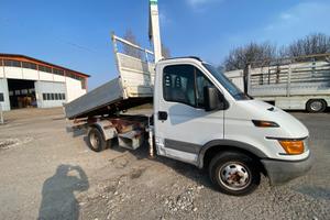 Iveco Daily 35c13 gru e ribaltabile