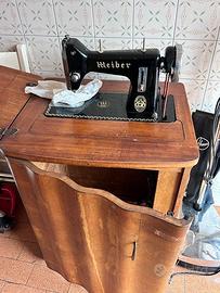 Macchina da cucire d'epoca Weiber