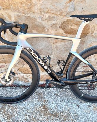 bici in carbonio 