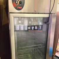 Frigorifero per ristorante-bar -pasticceria