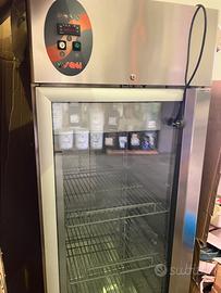 Frigorifero per ristorante-bar -pasticceria