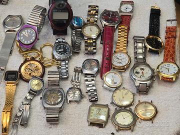 Lotto 23 orologi vintage
