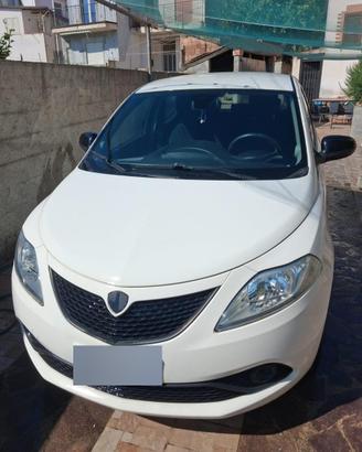 Lancia y 1.2 Oro