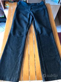 Pantaloni in lana neri