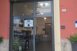 Attivita telefonia riparazioni e vendita