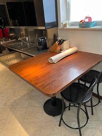 Tavolo in legno massello