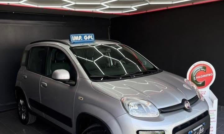 Fiat Panda GPL 4X4 DESIGN 2017