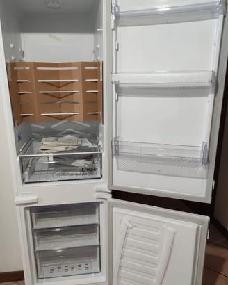 Frigorifero Beko BCSA285K3SN