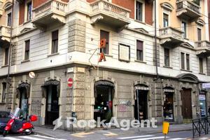 MURI NEGOZI CON ATTIVITA'