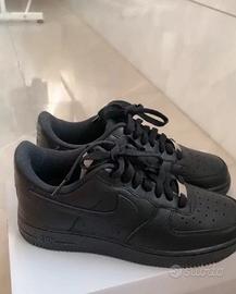 Nike Air Force 1 nere EU37.5