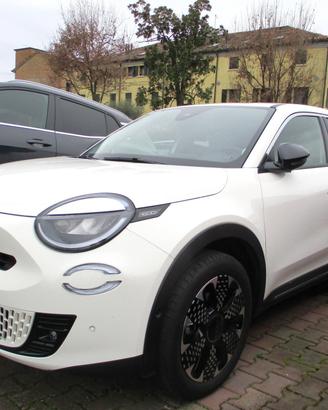 Fiat 600 Hybrid DCT MHEV LaPrima - FULL OPTIONAL