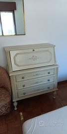 Cassettiera con ribalta 