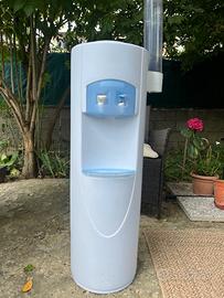 DISPENSER PER BOCCIONI D'ACQUA