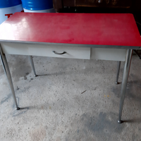 Tavolo in formica ( lucidato) anni 50