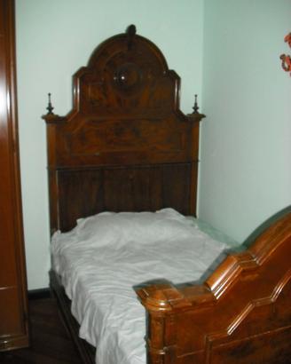 letto antico a una piazza e mezzo (larg. 120 cm)