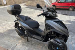 Tricity 300