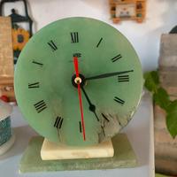 Orologio in alabastro verde