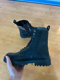 Scarponi Pull&bear taglia 44