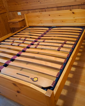 letto matrimoniale  in legno