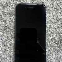 Iphone 8 64bg nuovo mai usato batteria 100% 55€