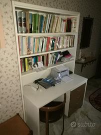 Libreria ponte con scrivania cassettiera