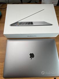 MacBook Pro 15” 2016 i7 16GB 512GB SSD + accessori