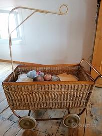 Culla-carrozzina in legno e vimini