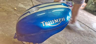 serbatoio triumph speed triple 955 955i