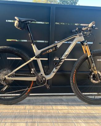 Bici MTB Canyon Lux Trail CF7 2022