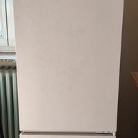 Frigorifero da incasso combinato Candy (281 Litri)