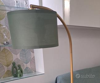 Lampada da terra ad arco