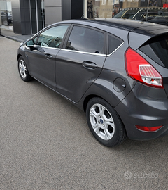 Ford fiesta titanium nav.