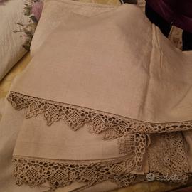 Asciugamani, lenzuola di lino  tessuti  al telaio