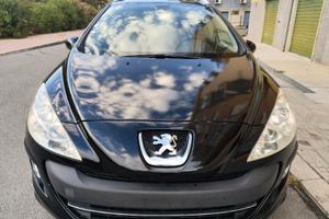 PEUGEOT 308 SW CON TETTO PANORAMICO 