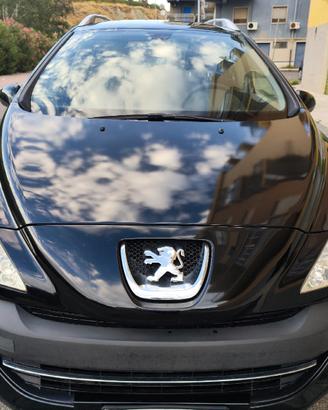 PEUGEOT 308 SW CON TETTO PANORAMICO 