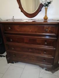 Settimanile con due comodini