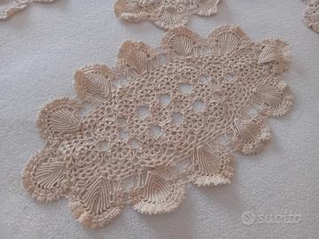 centrino uncinetto fatti a mano 