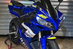 Yamaha r1