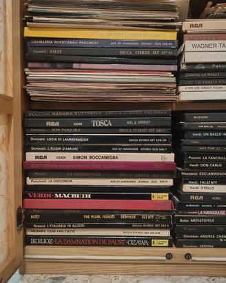 collezione di vinili di musica classica e lirica