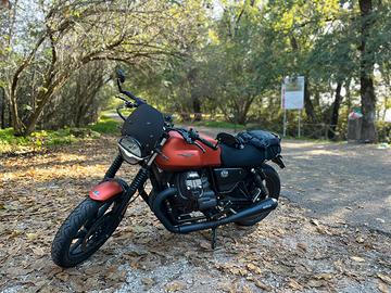 Moto Guzzi v7 850 stone euro5 7000km 2022
