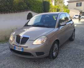 Lancia y 2009